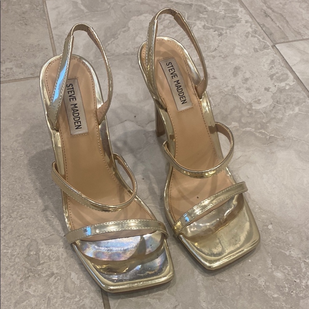 Steve Madden Gold Patent Gracey Strappy Sandel - Picture 2 of 5